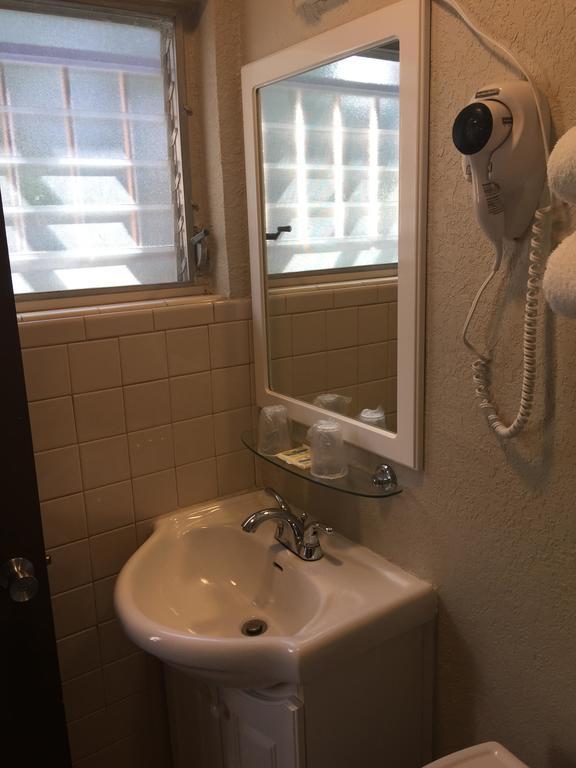 Campbell Motel Коко Екстер'єр фото